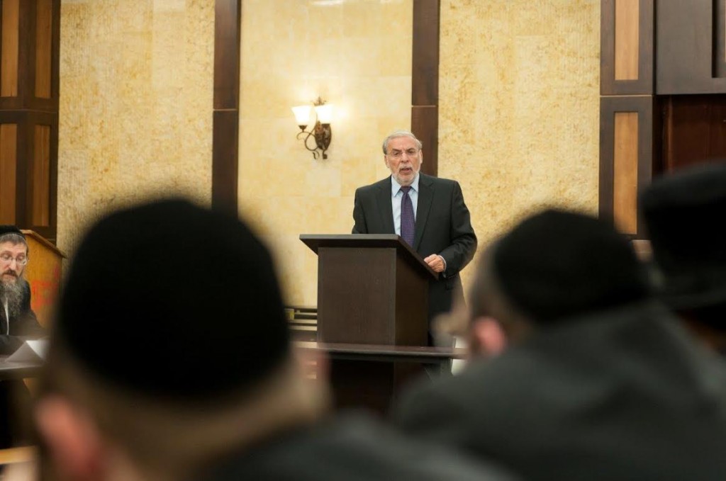 hikind_bus_meeting2